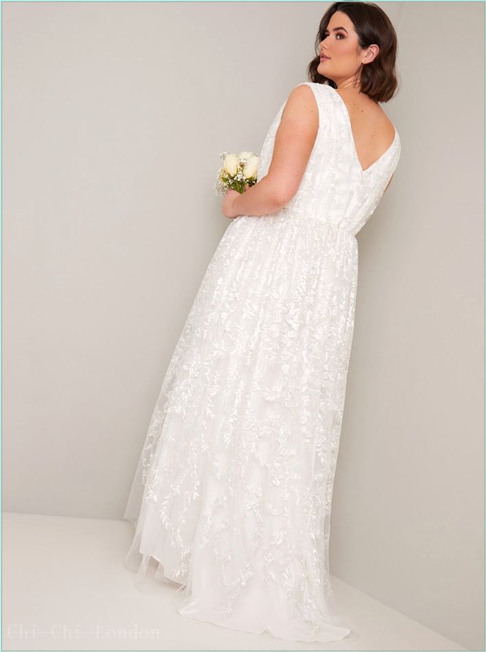  Plus Size Bridal Embroidered Wedding Dress in White 80523CWH