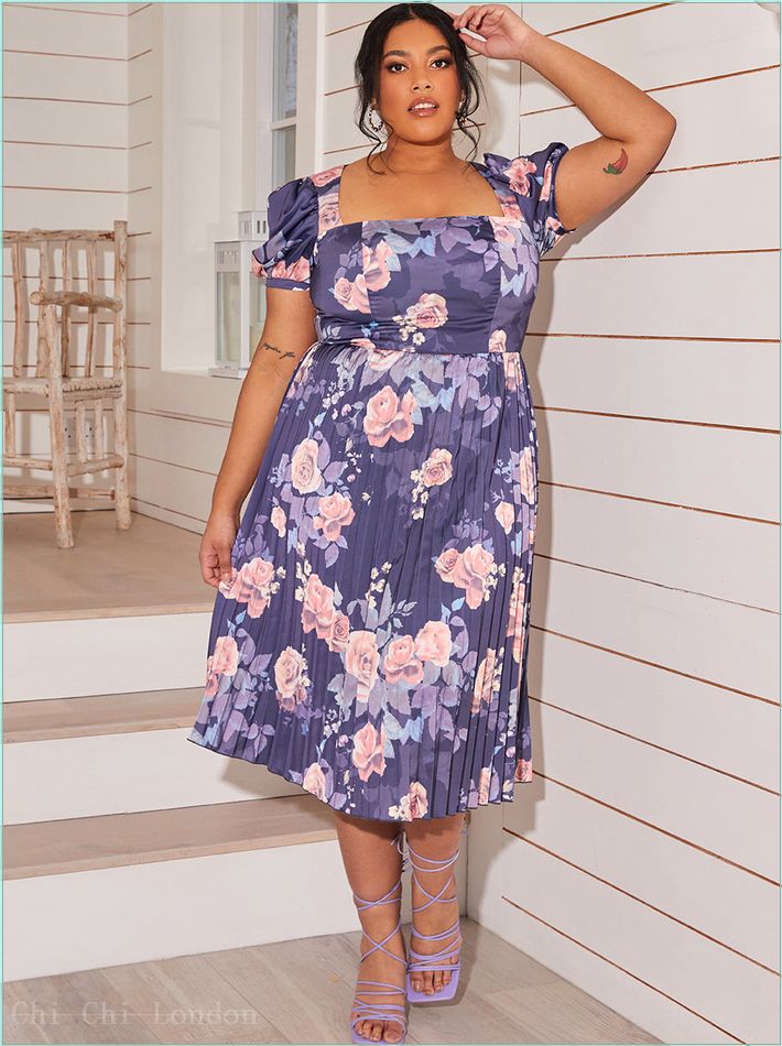  Plus Size Floral Print Pleated Midi Skater Dress in Navy 20296CNB