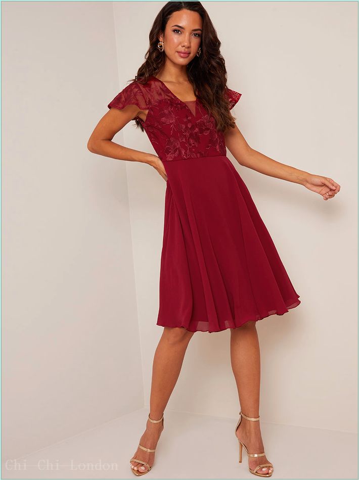  V Neck Embroidered Midi Dress in Red 20255RE