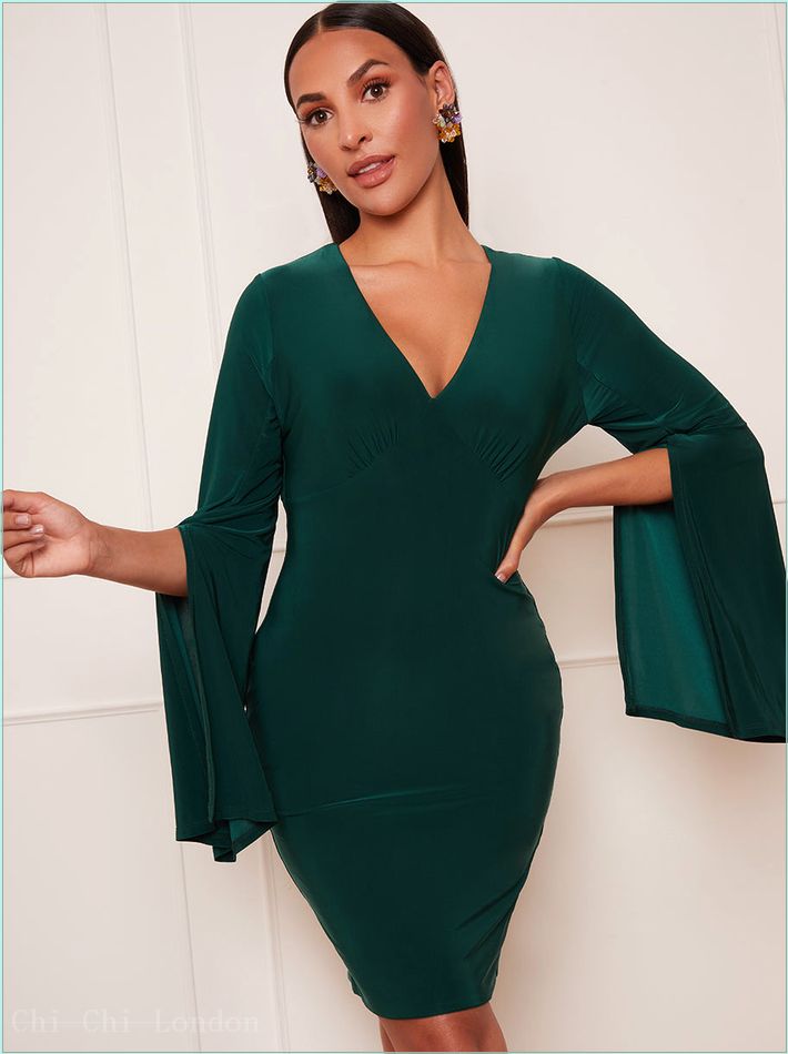  V Neck Split Sleeve Bodycon Mini Dress in Green BU5558GN