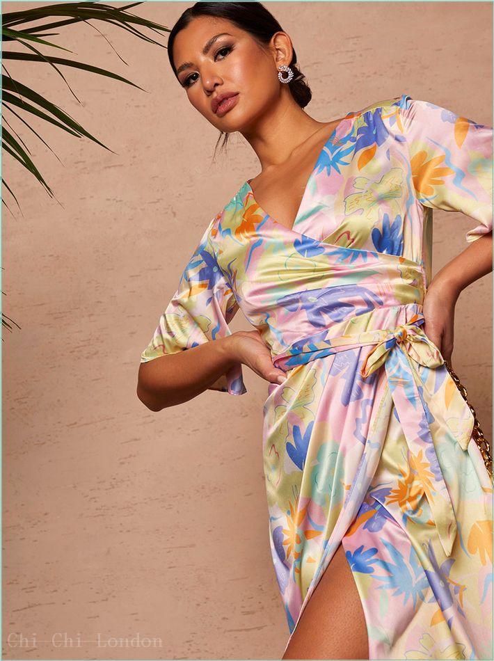  Wrap Front Leaf Print Midi Dress in Pink KH298MU